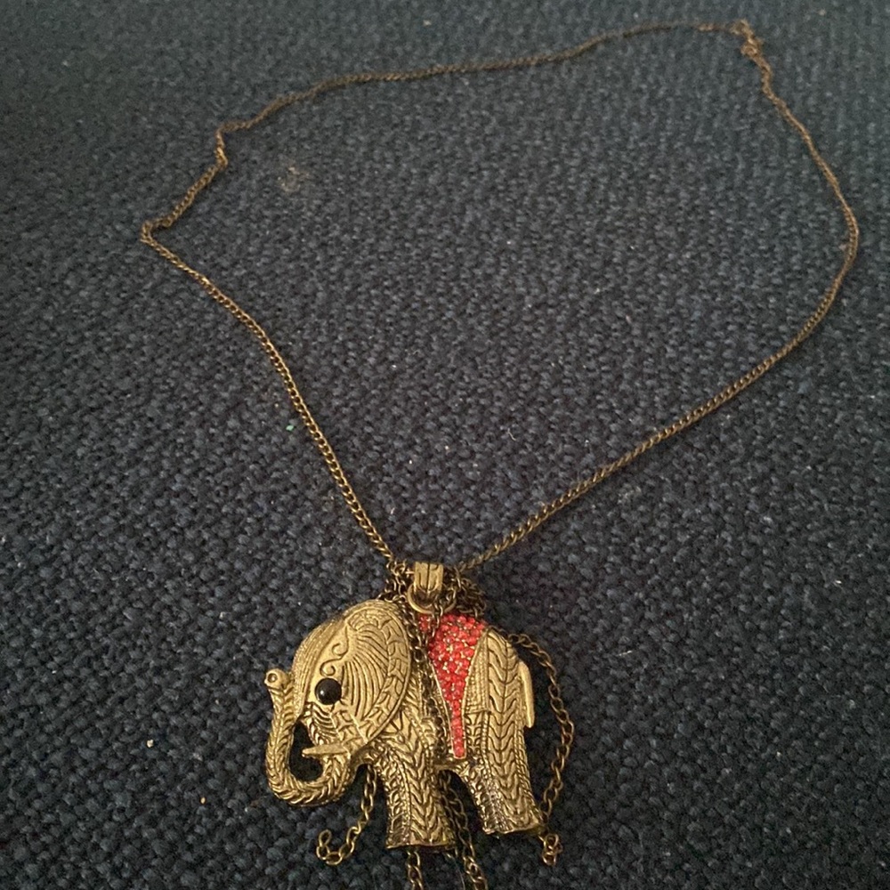 Elephant Necklace - Picture 2 of 2